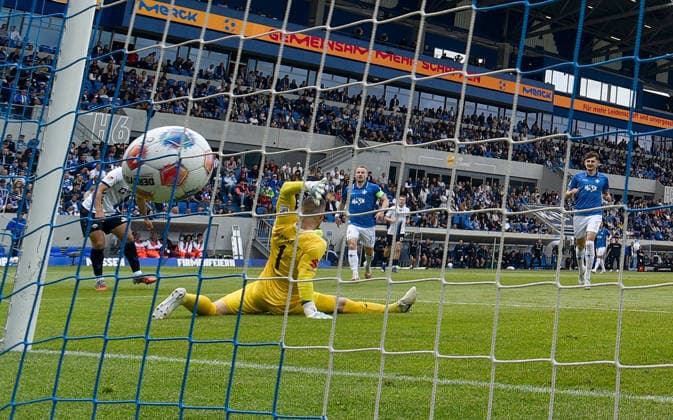17 05 2026, xfux, Fußball 2 Bundesliga, SV Darmstadt 98 SC Paderborn 07 v l Torschuetze Torschütze Stefano Marino SC Paderborn , Marcel Schuhen SV Darmstadt 98 Goal scored, Tor zum 0 1 DFL DFB REGULATIONS PROHIBIT ANY USE OF PHOTOGRAPHS as IMAGE SEQUENCES and or QUASI VIDEO Darmstadt