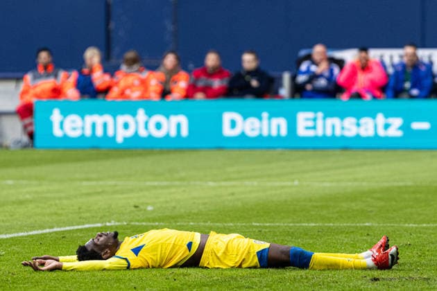 2 Fußball Bundesliga Schalke 04 Eintracht Braunschweig 17 05 2026 Faride Alidou Eintracht Braunschweig, 10 2 Fußball Bundesliga Schalke 04 Eintracht Braunschweig Veltins Arena, Gelsenkirchen 17 05 2026 DFL regulations prohibit any use of photographs as image sequences and or quasi video Copyright: xBEAUTIFULxSPORTS Buriakovx