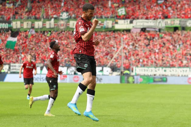 17 05 2026, xtgx, Fußball 2 Bundesliga, Hannover 96 1 FC Nürnberg v l Torjubel nach dem Tor zum celebrating the goal celebrate 2 1 durch Waniss Taibi Hannover 96 DFL DFB REGULATIONS PROHIBIT ANY USE OF PHOTOGRAPHS as IMAGE SEQUENCES and or QUASI VIDEO Hannover