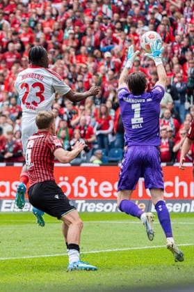 Hannover, Germany 17 May 2026 2 BL 2025 2026 Sp 34 Hannover 96 v 1 FC Nürnberg Pictured from left in duel Mohamed Ali Zoma FCN and goalkeeper Nahuel Nicolas Noll HAN DFL DFB regulations prohibit any use of photographs as image sequences and or quasi video Heinz von Heiden Arena Niedersachsen Copyright: xFotostandx xKruczynskix