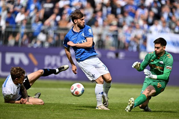 17 05 2026, xfux, Soccer 2 Bundesliga, SV Darmstadt 98 SC Paderborn 07 v l Killian Corredor SV Darmstadt 98 , Dennis Seimen SC Paderborn DFL DFB REGULATIONS PROHIBIT ANY USE OF PHOTOGRAPHS as IMAGE SEQUENCES and or QUASI VIDEO Darmstadt