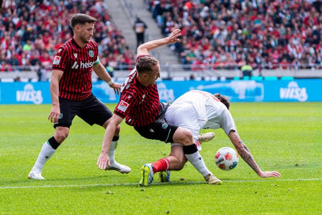 Hannover, Germany 17 May 2026 2 BL 2025 2026 Sp 34 Hannover 96 v 1 FC Nürnberg Pictured from left in a duel Maurice Neubauer HAN and Javier Fernandez FCN DFL DFB regulations prohibit any use of photographs as image sequences and or quasi video Heinz von Heiden Arena Niedersachsen Copyright: xFotostandx xKruczynskix