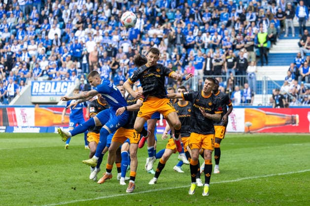 Germany 2 Bundesliga, Matchday 34, Season 2025 2026, 1 FC Magdeburg vs 1 FC Kaiserslautern Avnet Arena Magdeburg Hanslik Daniel 1 FC Kaiserslautern, 19 in header duel against Stalmach Dariusz 1 FC Magdeburg, 6 Copyright: xMichellexLukax