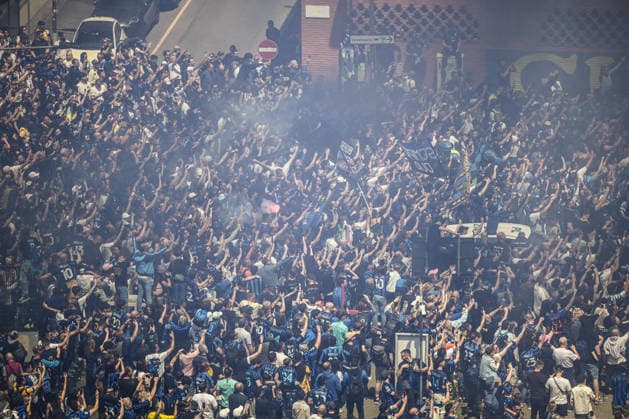 FOOTBALL - Serie A - Inter Milan - FC Internazionale vs Hellas Verona FC Photo by IPA ABACAPRESS.COM84786160 - Inter supporters are celebrating the club s 21st Scudetto after winning the 21st Scudetto, on 17 of May 2026 in Milan, Italy Credit: Tiziano Ballabio Milan Italy  Copyright: xIPAxSport ABACAx