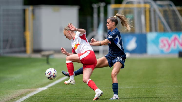v li Victoria Krug RBL, 20 , Selina Cerci TSG, 29 , duel, duel, tackle, tackling, dynamics, action, action, 17 05 2026, Sinsheim Hoffenheim Germany , Football, Google Pixel Women Bundesliga, TSG 1899 Hoffenheim RB Leipzig, DFB DFL REGULATIONS PROHIBIT ANY USE OF PHOTOGRAPHS AS IMAGE SEQUENCES AND OR QUASI VIDEO xozx