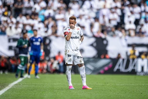 Brasileirao 2026: Santos vs. Coritiba SAO PAULO, BRAZIL - MAY 16: Neymar laments Coritiba s goal in the match between Santos and Coritiba, valid for the Sixteenth round of the Brasileirao 2026, this Sunday (17), at Neo Quimica Arena, SP, Brazil on May 17, 2026. Copyright: xJhonyxInacioxJhonyxInaciox