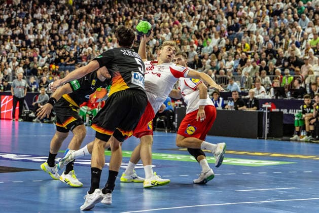 Victor Amnitzboll Norlyk Denmark, 68 vs Miro Schluroff Germany, 05 GER, Germany GER vs Denmark DEN , Handball, International, Men, 2025 2026 season, 17 05 2026 GER, Germany GER vs Denmark DEN , Handball, International, Men, 2025 2026 season, 17 05 2026 Cologne Copyright: xEibner-Pressefoto GerhardxWingenderx EP_GWR