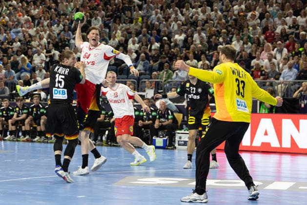 Lasse Kjaer Moeller Denmark, 64 vs Juri Knorr Germany, 15 , Andreas Wolff Germany, 33 GER, Germany GER vs Denmark DEN , Handball, international match, men, 2025 2026 season, 17 05 2026 GER, Germany GER vs Denmark DEN , Handball, international match, men, 2025 2026 season, 17 05 2026 Cologne Copyright: xEibner-Pressefoto GerhardxWingenderx EP_GWR