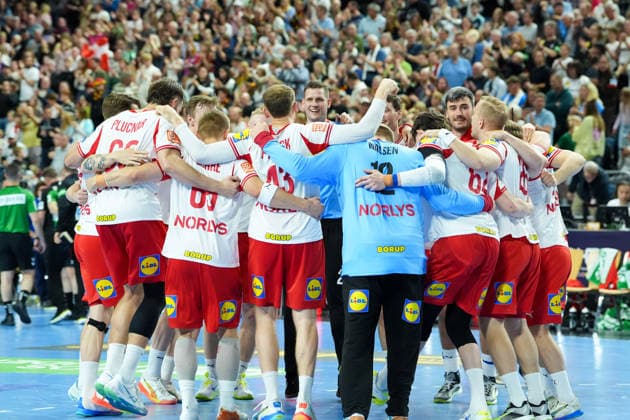 Spieler von Daenemark feiern nach dem Spielende gemeinsam. Deutschland vs Daenmark, Manner Freundschaftspiel, LanXESS Arena, Koeln, GER, 17.05.2026 Foto: HMB Media Scott W. Coleman Koeln LanXESS Arena Nordrhein-Westfalen GER Copyright: xScottxW.xColemanx
