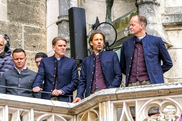 17 05 2026, Football Bundesliga 2025 2026, FC Bayern Munich championship celebration on the town hall balcony in Munich Sports director Christoph Freund Bayern Munich , team doctor Dr Jochen Hahne re, FCB