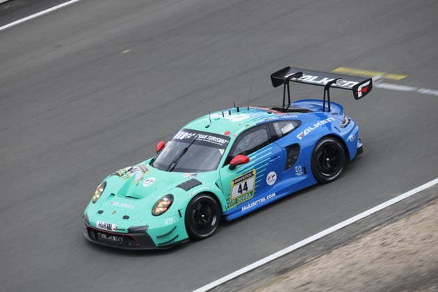 44 Tim Heinemann Fichtenberg GER Sven Mueller Ockenheim GER Morris Schuring NLD Klaus Bachler AUT , Porsche 911 GT3 R Evo2, Team Falken Motorsports GER GER, Motorsport, 54 ADAC Ravenol 24H Rennen Nuerburgring 2025, Rennen, Nuerburg, 17 05 2026 GER, Motorsport, 54 ADAC Ravenol 24H Rennen Nuerburgring 2025, Rennen, Nuerburg, 17 05 2026 Nuerburg Copyright: xEibner-Pressefoto JuergenxAugstx EP_JAT