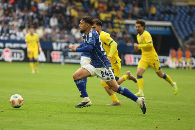 Adil Aouchiche FC Schalke 04 at the match of the 2 Bundesliga season 2025 26 FC Schalke 04 Eintracht Braunschweig Copyright Thomas Pakusch Copyright: Thomas Pakusch