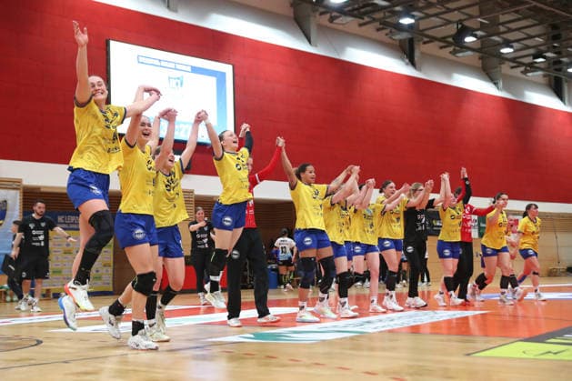 Handball, 2 Alsco HBF HC Leipzig Bergischer HC 17 05 2026 The HC Leipzig team cheers united to the fans Victory, joy, emotions 2 Alsco Handball Bundesliga Women, HBF, Season 2025 2026, 28 Matchday HC Leipzig vs Bergischer HC on 17 05 2026 at Sporthalle Brüderstraße Leipzig Copyright: xBEAUTIFULxSPORTS JanxKaeferx