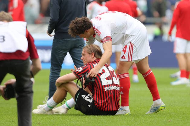 17 05 2026, xtgx, Soccer 2 Bundesliga, Hannover 96 1 FC Nuremberg v l Stefan Teitur Thordarson Hannover 96 Disappointed, sad, frustrated, helpless, Fabio Gruber 1 FC Nuernberg DFL DFB REGULATIONS PROHIBIT ANY USE OF PHOTOGRAPHS as IMAGE SEQUENCES and or QUASI VIDEO Hannover