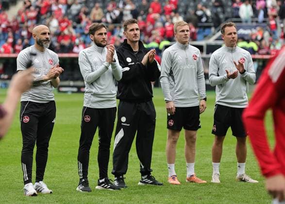 17 05 2026 Soccer Season 2024 2025 2 Soccer Bundesliga 34 Matchday Hannover 96 H96 1 FC Nürnberg FCN Club Sportfoto Zink DaMa xdaxmax DFL regulations prohibit any use of photographs as image sequences and or quasi video only for editorial use Miroslav Miro Klose Coach 1 FC Nürnberg FCN and coaching team after the end of the match at Clubfan Clubfans FCN Fans Fans Fans