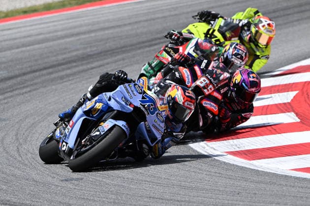MotoGP Catalonia Grand Prix in Spain BARCELONA, SPAIN - MAY 17: BK8 Gresini Racing MotoGP rider Alex Marquez (front) and Aprilia Racing rider Jorge Martin (R) race during the Catalunya Grand Prix of the 2026 MotoGP World Championship, WM, Weltmeisterschaft at the Barcelona-Catalunya Circuit in Barcelona, Spain, on May 17, 2026. Burak Akbulut Anadolu Barcelona Spain. Editorial use only. Please get in touch for any other usage.  Copyright: x2026xAnadoluxBurakxAkbulutx