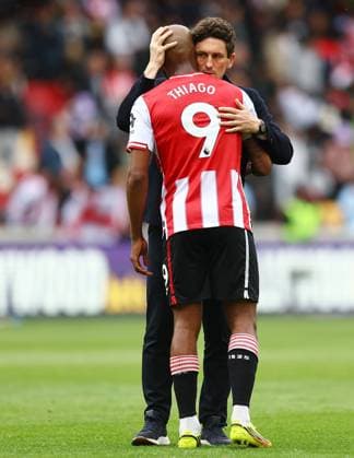 Keith Andrews head coach of Brentford and Igor Thiago of Brentford reacts after the match Brentford v Crystal Palace, Premier League, Football, Gtech Community Stadium, London, UK - 17 May 2026London Gtech Community Stadium United Kingdom EDITORIAL USE ONLY No use with unauthorised audio, video, data, fixture lists, club league logos or live services. Online in-match use limited to 120 images, no video emulation. No use in betting, games or single club league player publications. Copyright: xMichaelxZemanek Shutterstockx 16877452av