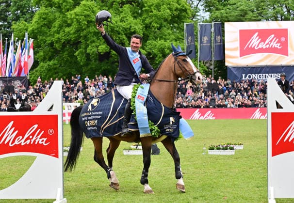 GER Al Shira aa German Jumping Dressage Derby Hamburg, Al Shira aa 95 German Jumping Derby 17 05 2026, GER Al Shira aa German Jumping Dressage Derby Hamburg, PAl Shira aa 95 German Jumping Derby presented by Melitta CSI4 Al Shira aa Derby Tour Final in the picture winner Frederic Tillmann GER on DSP Comanche VL at the award ceremony nordphotoxGmbH xWitke nph00002