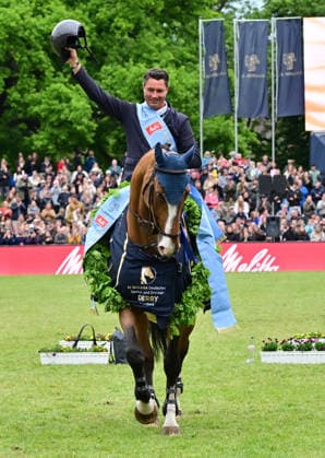 GER Al Shira aa German Jumping Dressage Derby Hamburg, Al Shira aa 95 German Jumping Derby 17 05 2026, GER Al Shira aa German Jumping Dressage Derby Hamburg, PAl Shira aa 95 German Jumping Derby presented by Melitta CSI4 Al Shira aa Derby Tour Final in the picture winner Frederic Tillmann GER on DSP Comanche VL at the award ceremony nordphotoxGmbH xWitke nph00002