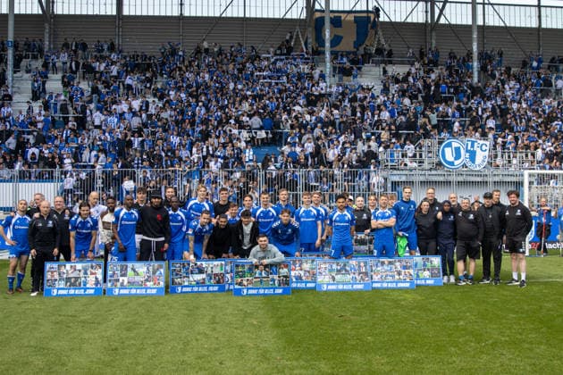 Germany 2 Bundesliga, Matchday 34, Season 2025 2026, 1 FC Magdeburg vs 1 FC Kaiserslautern Avnet Arena Magdeburg Farewell to Hercher Philipp 1 FC Magdeburg, 27 , Loric Samuel 1 FC Magdeburg, 2 , Bockhorn Herbert 1 FC Magdeburg, 7 , Ulrich Laurin 1 FC Magdeburg, 8 , Pesch Noah 1 FC Magdeburg, 10 , Krempicki Connor 1 FC Magdeburg, 13 , Mathisen Marcus 1 FC Magdeburg, 16 , Michel Falko 1 FC Magdeburg, 21 , Hugonet Jean 1 FC Magdeburg, 24 , Gnaka Silas 1 FC Magdeburg, 25 , Geschwill Max 1 FC Magdeburg, 28 Copyright: xMichellexLukax