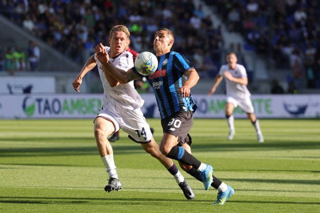 Atalanta s Nikola Krstovic and Bologna s Torbjorn Heggem during the Serie A soccer match between Atalanta and Bologna at the New Balance Arena Stadium in Bergamo Italy - Sunday, 17 may 2026. - Soccer .  Copyright: xAlbertoxMariani LaPressex
