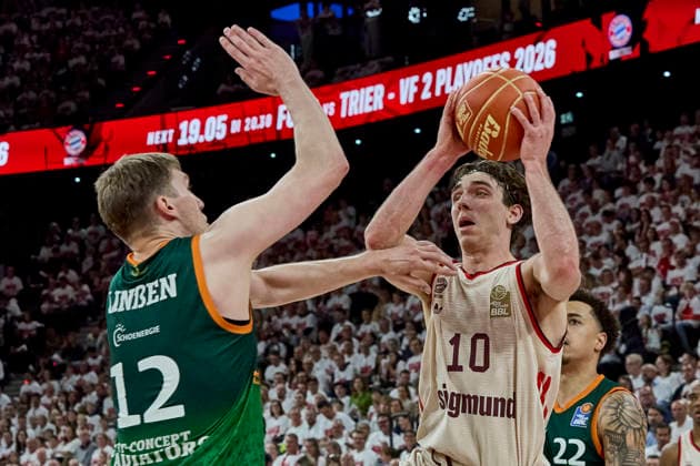 German Basketball Bundesliga BBL , FC Bayern Munich Basketball vs VET CONCEPT GLADIATORS Trier, Munich FC Bayern Basketball, Trier VET CONCEPT GLADIATORS, 2026 05 17 in Munich SAP Garden JESSUP Justinian FC Bayern Munich Basketball Shooting Guard SG Nr10 FCBB10 , LINSSEN Marten VET CONCEPT GLADIATORS TRIER Center C Nr12 TRI12 sportworld Munich SAP Garden Bayern Germany