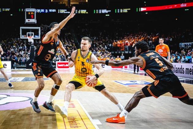 Basketball Berlin 17 05 2026 Season 2025 2026 EasyCredit BBL 1 Bundesliga Men, Men Playoffs Quarterfinals Game 1 Alba Berlin RASTA Vechta Martin Hermannsson Alba Berlin, No 15