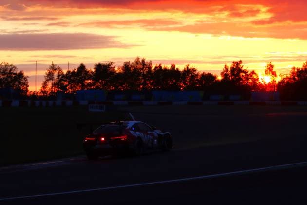 Night shot 99 Max Hesse Wernau GER Dan Harper GBR Dries Vanthoor BEL Sheldon van der Linde ZAF , BMW M4 GT3 Evo, Team ROWE Racing GER GER, Motorsport, 54 ADAC Ravenol 24H Rennen Nuerburgring 2025, Rennen, Nuerburg, 17 05 2026 GER, Motorsport, 54 ADAC Ravenol 24H Rennen Nuerburgring 2025, Rennen, Nuerburg, 17 05 2026 Nuerburg Copyright: xEibner-Pressefoto JuergenxAugstx EP_JAT