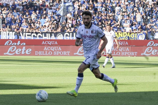 IPA84797182 - João Mário of Bologna FC play the ball during Atalanta BC vs Bologna FC, 37th Serie A Enilive 2025-26 game at New Balance arena in Bergamo (BG), Italy, on May 17, 2026.  Copyright: xDavidexCasentini IPAxSportx xx 84797182