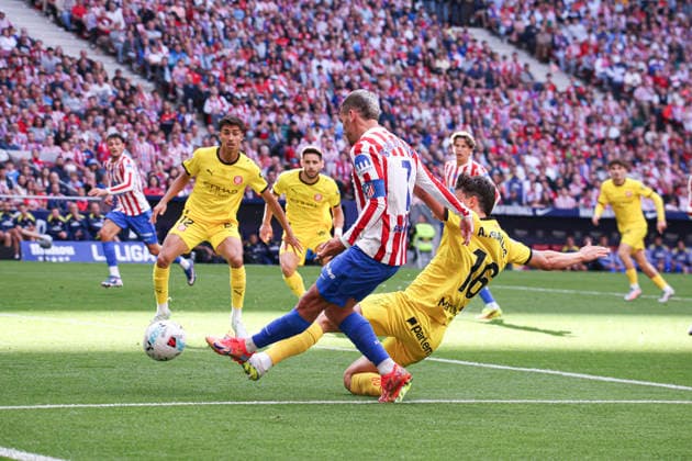 Atletico de Madrid vs Girona, on the 37th matchday of the 2025 26 Spanish First Division May 17, 2026, Madrid, Spain Griezmann shots to the target during the Spanish championship LaLiga football match between Atletico de Madrid and Girona CF on 17 May 2026 at Estadio Santiago Bernabeu in Madrid, Spain Madrid, Spain Madrid Madrid, Spain Madrid Madrid Spain Copyright: xAlejandroxMatiasx