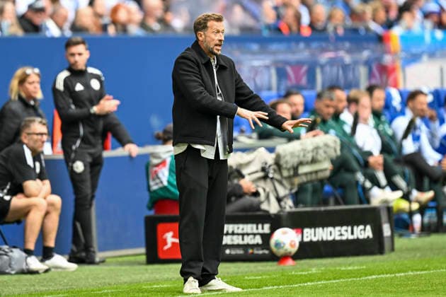 Lars Kornetka Braunschweig facial expression strong facial expression emotion gesture gesticulated 17 05 2026 ¢ Soccer ¢ FC Schalke 04 vs Eintracht Braunschweig, Veltins Arena, Gelsenkirchen, DFB DFL REGULATIONS PROHIBIT ANY USE OF PHOTOGRAPHS AS IMAGE SEQUENCES AND OR QUASI VIDEO Copyright: xpepphotox xSaschaxWeizx pep00321, pep_20260517_hm_359719