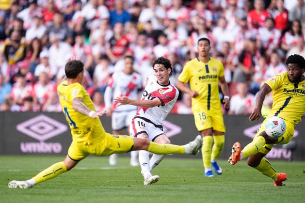 May 17, 2026, Madrid, Madrid, Spain: Sergio Camello of Rayo Vallecano shoots for goal during the Spanish League, LaLiga EA Sports, football match played between Rayo Vallecano and Villarreal CF at Estadio de Vallecas on May 17, 2026, in Madrid, Spain. Madrid Spain - ZUMAa181 20260517_zaa_a181_219 Copyright: xDennisxAgyemanx