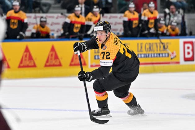 ZURICH, SWITZERLAND MAY 17 Dominik Kahun of Germany in action during the 2026 IIHF Ice Hockey World Championship Switzerland game between Germany and Latvia at Swiss Life Arena on May 17, 2026 in Zurich, Zurich Zurich Swiss Life Arena Zurich Switzerland Copyright: xJustPictures.ch AndreaxBrancax jp-en-EuSpIm-JP7_ANB_Ger_Lat_17052026_7231