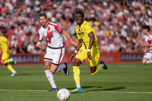 ESP Rayo Vallecano v Villarreal Spanish LaLiga Tani Oluwaseyi of Villarreal and Florian Lejeune of Rayo Vallecano during the Spanish LaLiga match, between Rayo Vallecano an Villarreal played at Vallecas Stadium on May 17, 2026 in Madrid Spain Madrid Spain ESP Rayo Vallecano v Villarreal Spanish LaLiga Copyright: xHugoxJimenezx xAgenciaxLOFx
