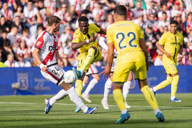 ESP Rayo Vallecano v Villarreal Spanish LaLiga Tani Oluwaseyi of Villarreal and Florian Lejeune of Rayo Vallecano during the Spanish LaLiga match, between Rayo Vallecano an Villarreal played at Vallecas Stadium on May 17, 2026 in Madrid Spain Madrid Spain Copyright: xHugoxJimenezx xAgenciaxLOFx