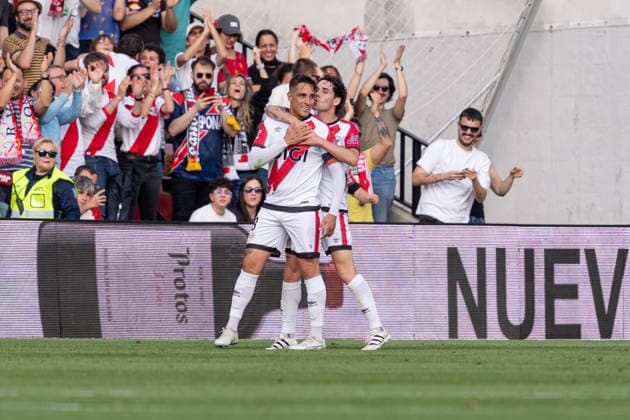 ESP Rayo Vallecano v Villarreal Spanish LaLiga Oscar Trejo and Sergio Camello scores goal and celebrating a goal during the Spanish LaLiga match, between Rayo Vallecano an Villarreal played at Vallecas Stadium on May 17, 2026 in Madrid Spain Madrid Spain ESP Rayo Vallecano v Villarreal Spanish LaLiga Copyright: xHugoxJimenezx xAgenciaxLOFx