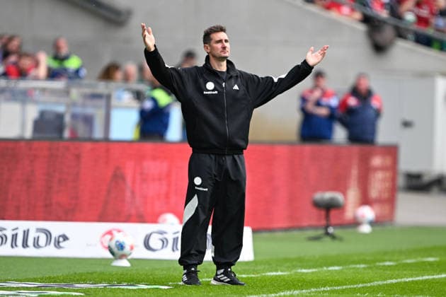 2 Bundesliga Hannover 96 1 FC Nürnberg on 17 05 2026 at the HDI Arena in Hannover Coach Miroslav Klose Nuernberg dissatisfied, disappointed, disappointed, dejected MT