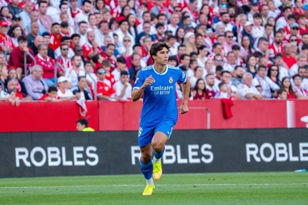 Gonzalo Garcia (N16) runs during the La Liga EA Sports match between Sevilla FC and Real Madrid at Estadio Ramon Sanchez Pizjuan on May 17th 2026, in Sevilla, Spain Copyright: xAndresxLopezxSheridanxx xSPPx Sportspressphoto_SPR149017