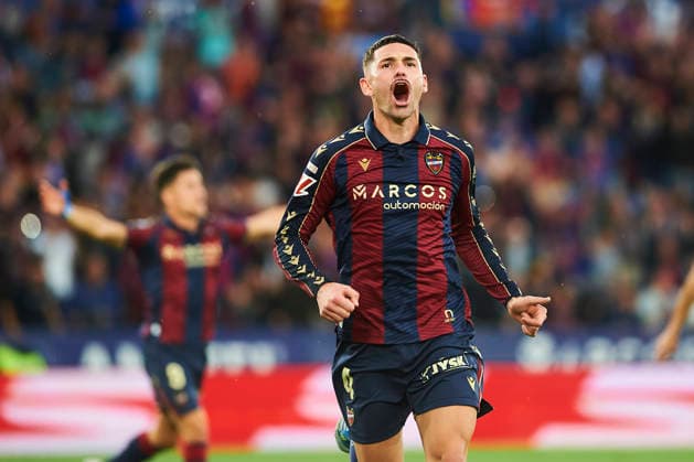 Adrian Dela, De la Fuente Levante UD celebrates after scoring his team˜s second goal during the LaLiga EA Sports match between Levante UD and RCD Mallorca at Ciudad de Valencia on May 17, 2026 in Valencia, Spain Photo by Maria Jose Segovia DeFodi Images