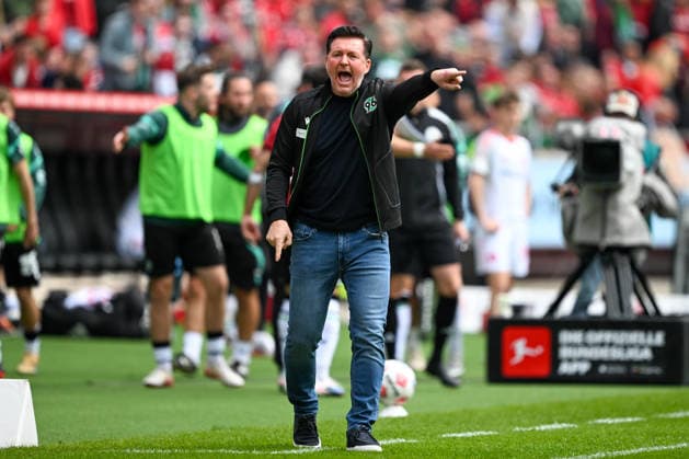 2 Bundesliga Hannover 96 1 FC Nürnberg on 17 05 2026 at the HDI Arena in Hannover Coach Christian Titz Hannover dissatisfied, disappointed, disappointed, dejected MT
