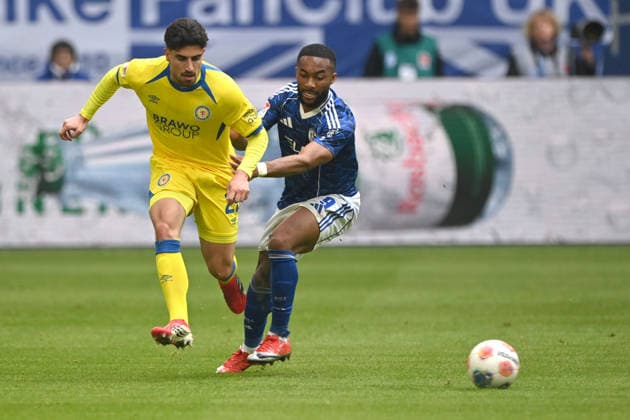 Fabio DI MICHELE SANCHEZ BS vs Moussa SYLLA GE Action, tackle, Soccer 2 Bundesliga, Matchday 34, FC Schalke 04 GE Eintracht Braunschweig BS 1 0 on 17 05 2026 at Veltins Arena Gelsenkirchen Germany DFL regulations prohibit any use of photographs as image sequences and or quasi video Â