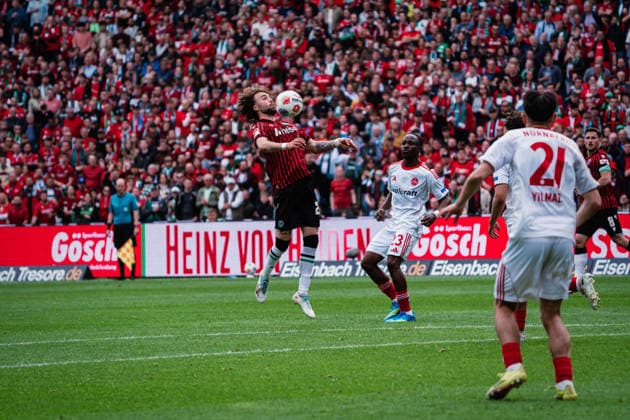 2 Bundesliga Hannover 96 vs 1 FC Nürnberg, 17 05 2026 Kolja Nuno Oudenne Hannover 96, 29 takes the ball Football, 2 Bundesliga, Matchday 34 Hannover 96 vs 1 FC Nürnberg on 17 05 2026 at Heinz von Heiden Arena, Hannover DFL REGULATIONS PROHIBIT ANY USE OF PHOTOGRAPHS AS IMAGE SEQUENCES AND OR QUASI VIDEO Copyright: xBEAUTIFULxSPORTS Tonhäuserx