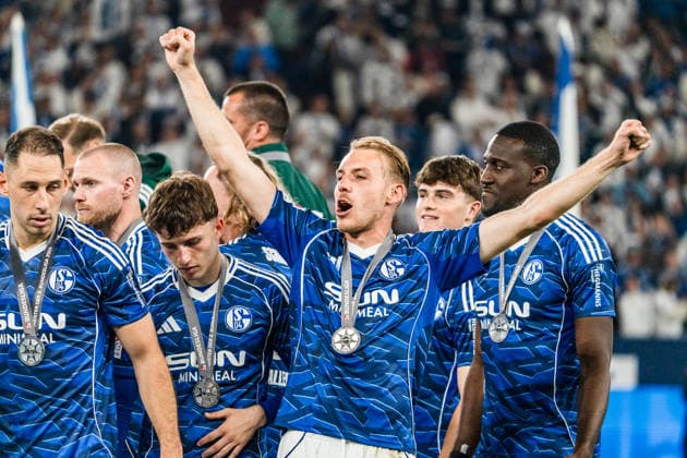 Germany 2 Bundesliga 2025 2026, 34 Matchday FC Schalke 04 vs Eintracht Braunschweig 17 05 2026 Veltins Arena Gelsenkirchen, North Rhine-Westphalia Timo Becker Schalke 04, 5 Jubel Freude Emotionen Copyright: xCelinaxLeiersx