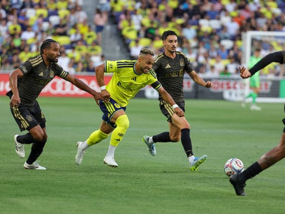 May 17, 2026: Nashville SC midfielder Hany Mukhtar (10) plays the ball during a MLS, Fussball Herren, USA match between LAFC and Nashville SC at Geodis Park in Nashville, TN. CSM MLS 2026: LAFC Vs Nashville SC MAY 17  - ZUMAc04_ 20260517_zma_c04_001 Copyright: xStephenxFurstx