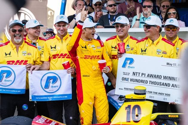May 17, 2026, Speedway, Indiana, USA: The crew and ALEX PALOU, driver of the No. 10 Honda for Chip Ganassi Racing (center), celebrates after winning pole position for the 110th Indianapolis 500 at Indianapolis Motor Speedway. IndyCar, Indy Car, IRL, USA 2026: Alex Palou Wins Indy 500 Pole  - ZUMAw173 20260517_zsp_w173_099 Copyright: xLukexWelshx