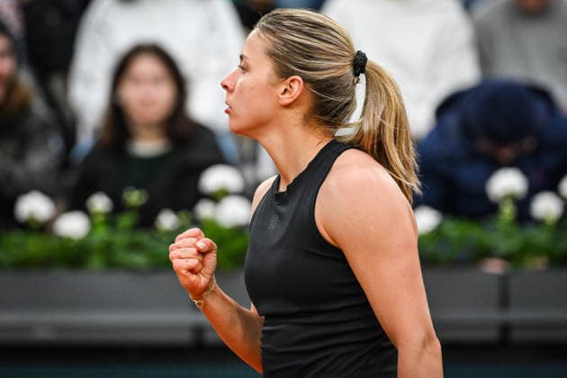 May 18, 2026, Paris, France, France: Maja CHWALINSKA of Poland celebrates his point during the first qualifying day of the Roland-Garros 2026, French Open 2026, Grand Slam tennis tournament at Roland-Garros Stadium on May 18, 2026 in Paris, France. Paris France - ZUMAm308 20260518_zsp_m308_027 Copyright: xMatthieuxMirvillex