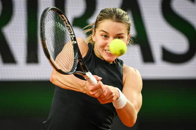 May 18, 2026, Paris, France, France: Maja CHWALINSKA of Poland during the first qualifying day of the Roland-Garros 2026, French Open 2026, Grand Slam tennis tournament at Roland-Garros Stadium on May 18, 2026 in Paris, France. Paris France - ZUMAm308 20260518_zsp_m308_030 Copyright: xMatthieuxMirvillex