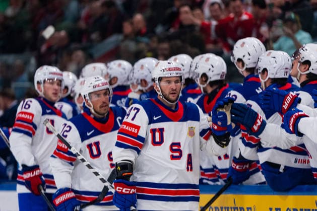 ZURICH, SWITZERLAND - MAY 18: The USA Team celebrating the 1:0 goal of Matt Coronato (United States, 27) during the Preliminary Round - Group A Match 17 between Finland and United States at the IIHF Ice hockey, Eishockey World Championship, WM, Weltmeisterschaft 2026, Swiss Life Arena on May 18, 2026 in Zurich, Switzerland. Zurich Switzerland Copyright: xTimoxSteinx