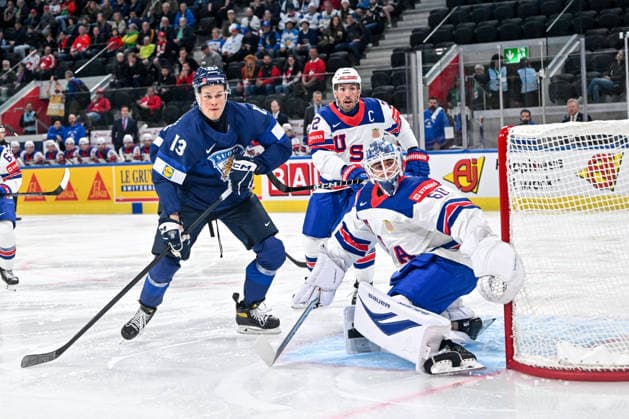 ZURICH, SWITZERLAND MAY 18 Jesse Puljujarvi of Finland in action against goalkeeper Joseph Woll of United States and Justin Faulk of United States during the 2026 IIHF Ice Hockey World Championship Switzerland game between Finland and USA at Swiss Life Arena on May 18, 2026 in Zurich, Zurich Zurich Swiss Life Arena Zurich Switzerland Copyright: xJustPictures.ch AndreaxBrancax jp-en-EuSpIm-JP7_ANB_Fin_USA_18052026_8456