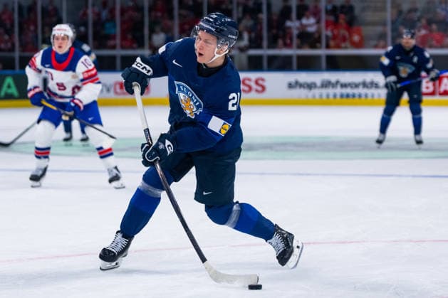 ZURICH, SWITZERLAND - MAY 18: Patrik Puistola (Finland, 21) shooting during the Preliminary Round - Group A Match 17 between Finland and United States at the IIHF Ice hockey, Eishockey World Championship, WM, Weltmeisterschaft 2026, Swiss Life Arena on May 18, 2026 in Zurich, Switzerland. Zurich Switzerland Copyright: xTimoxSteinx